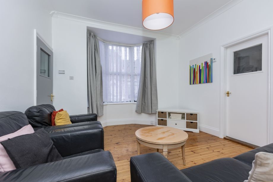 Property photo 3 of 18 148Ps-Compressed-23