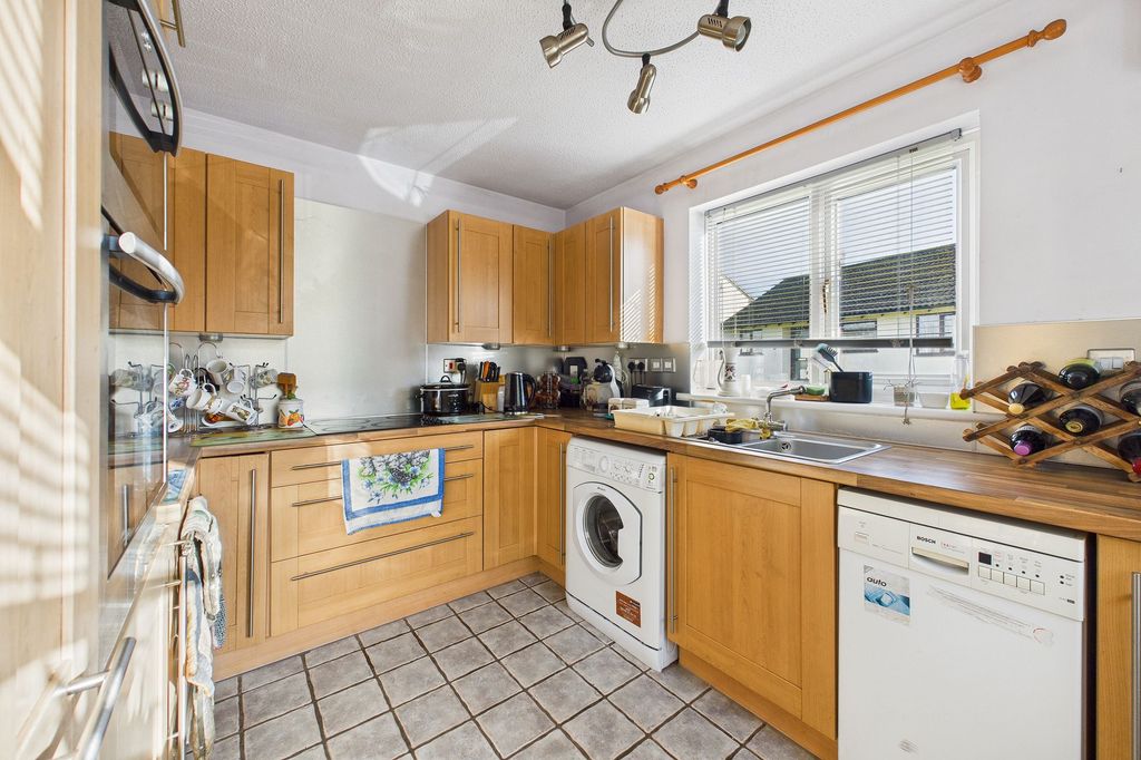 Property photo 2 of 16