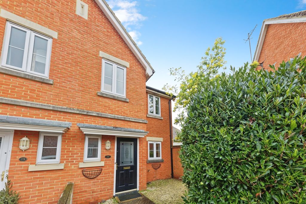 Property photo 2 of 20