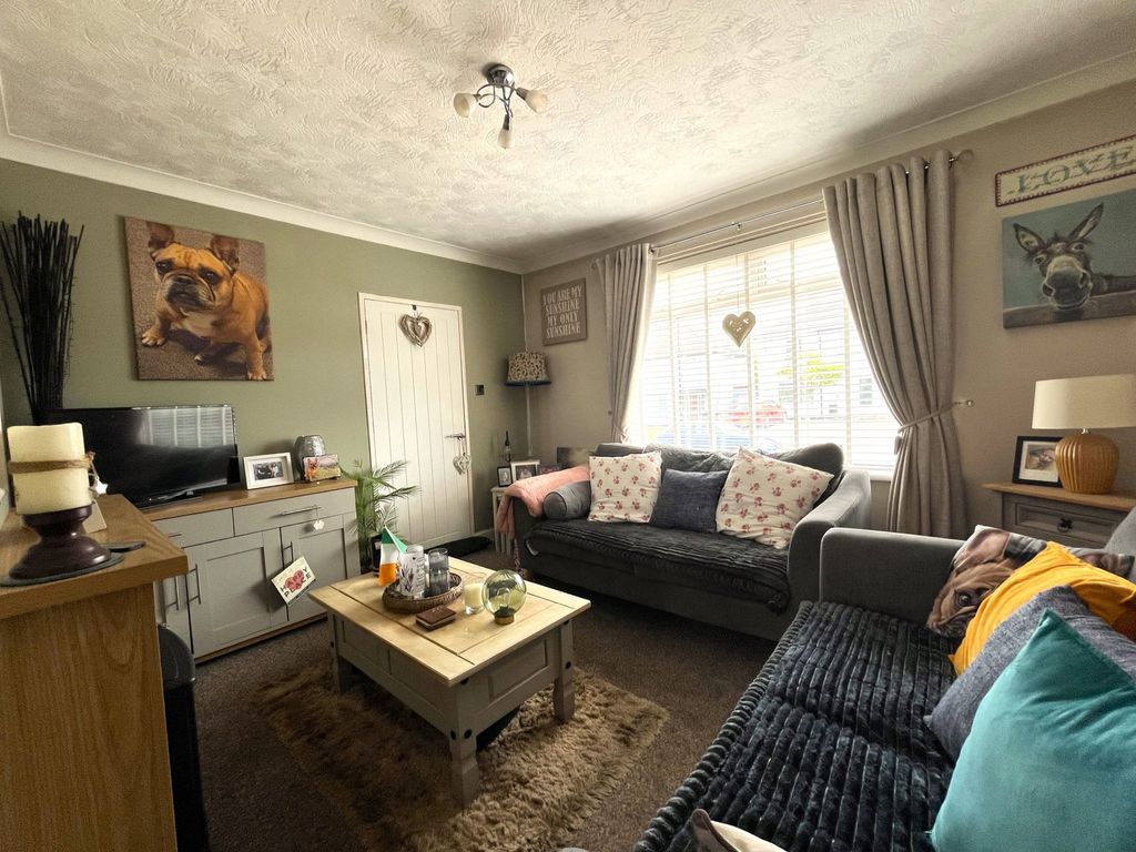 Property photo 3 of 25