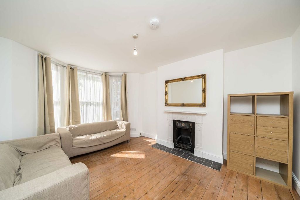 Property photo 2 of 7