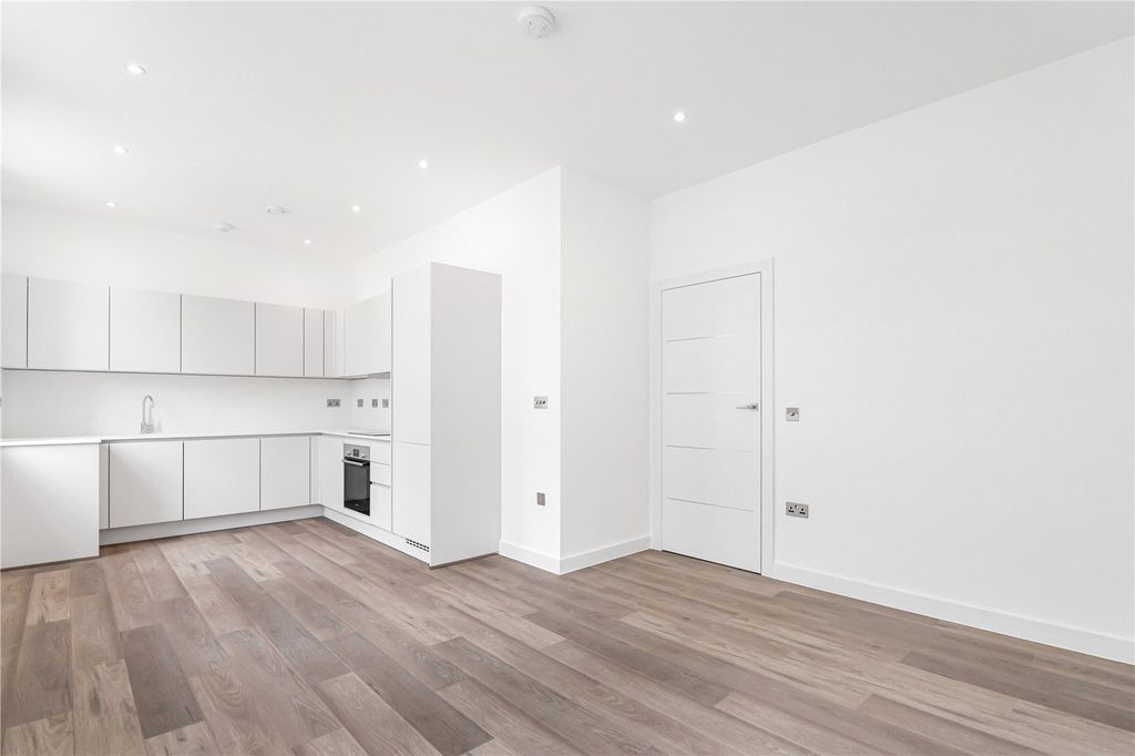 Property photo 1 of 16 Open Plan Living