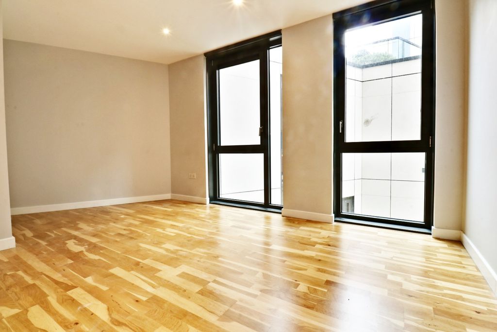 Property photo 3 of 9 3898784