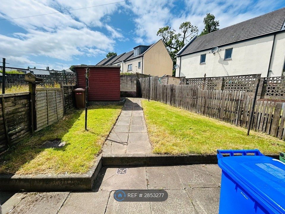 Property photo 2 of 8 Rear