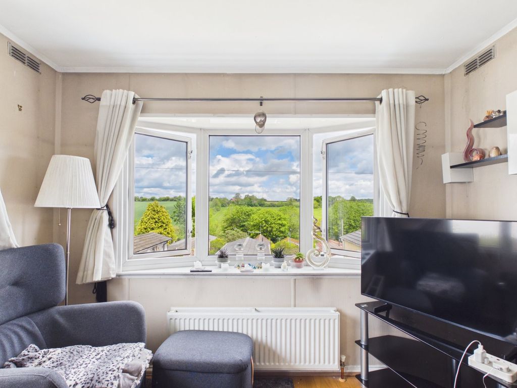 Property photo 3 of 9 Bay Window