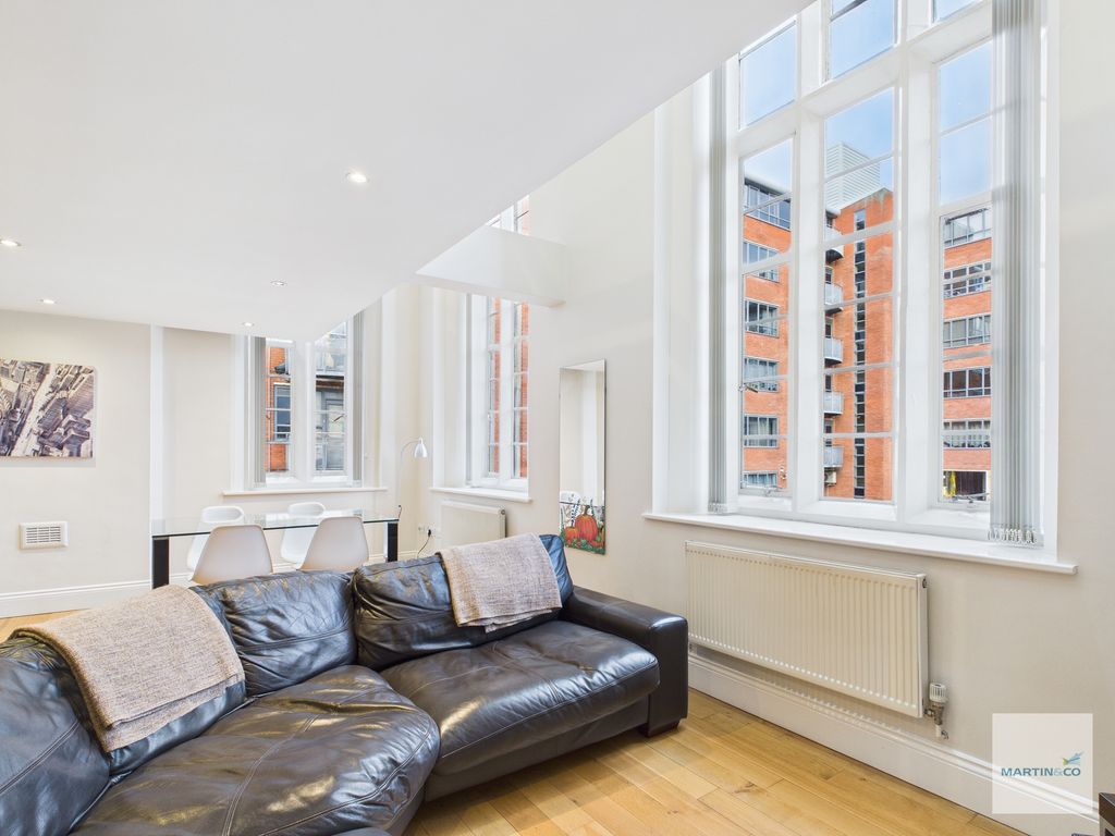 Property photo 2 of 20 Cam03394G0-Pr0424-Still005