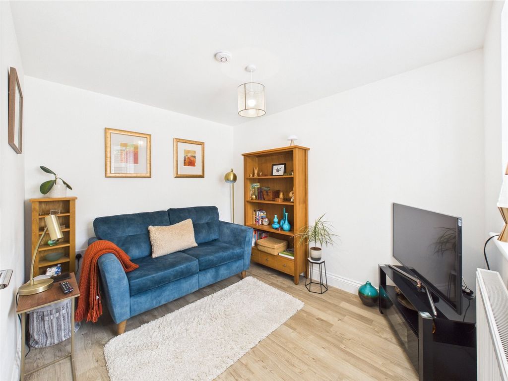 Property photo 3 of 14 Picture No. 23