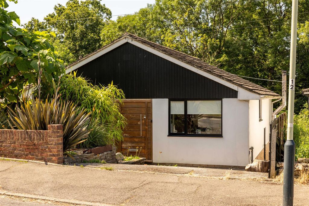 Property photo 1 of 27