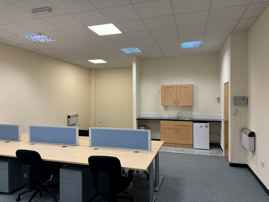 Property photo 3 of 4 Int 2.Jpg