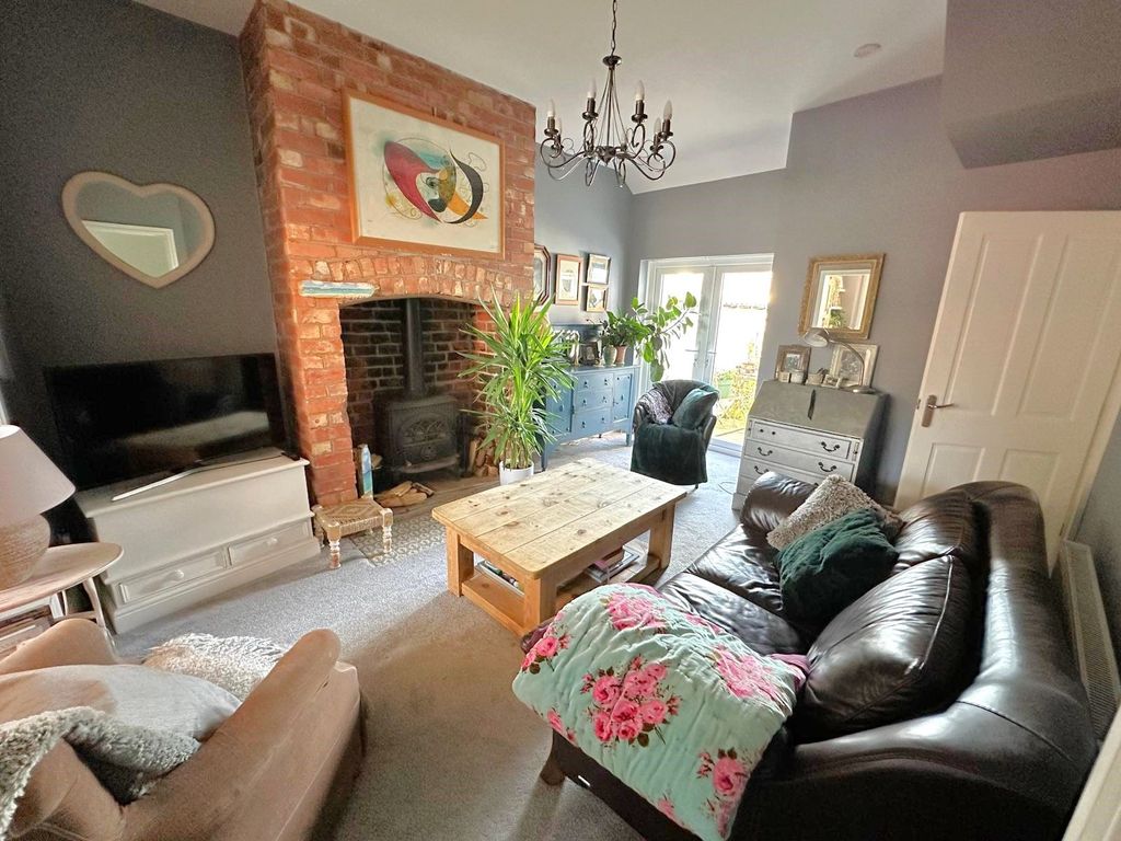 Property photo 3 of 13