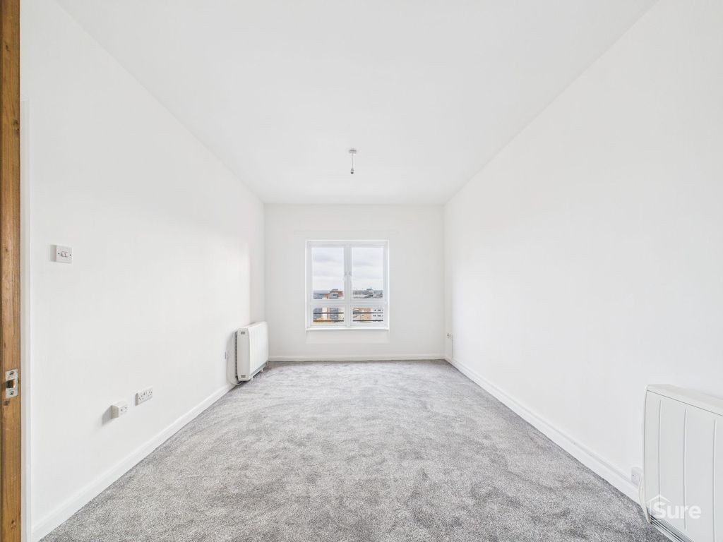 Property photo 2 of 7 Lounge