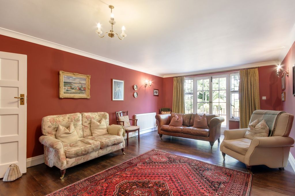 Property photo 3 of 20 Sitting Room