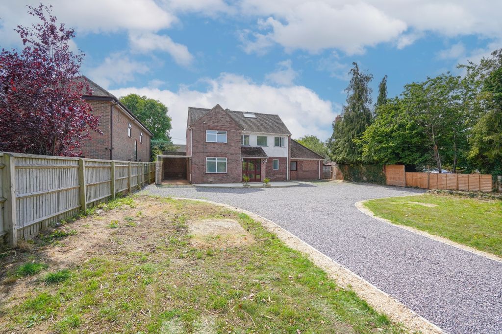 Property photo 2 of 16