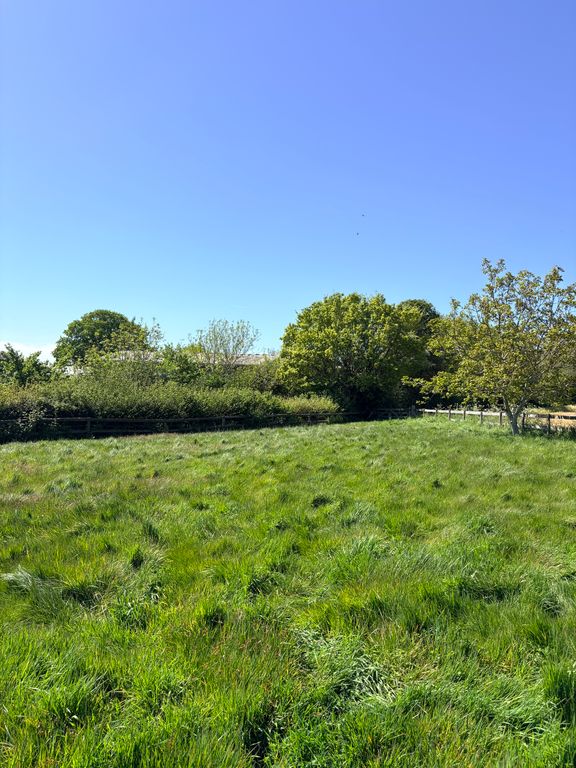 Property photo 3 of 7 Image00007