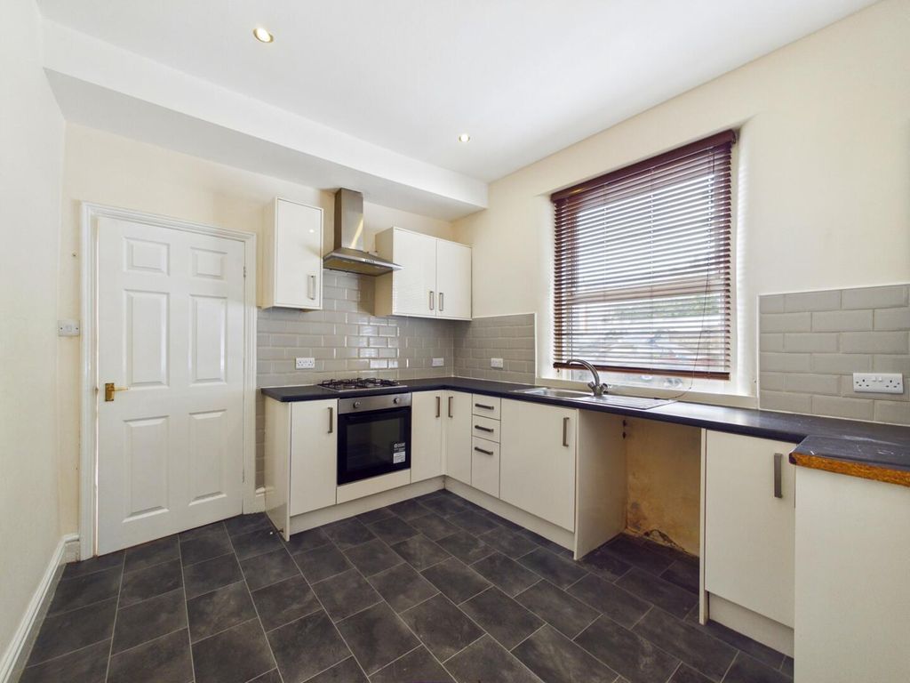 Property photo 2 of 13 Kitchen