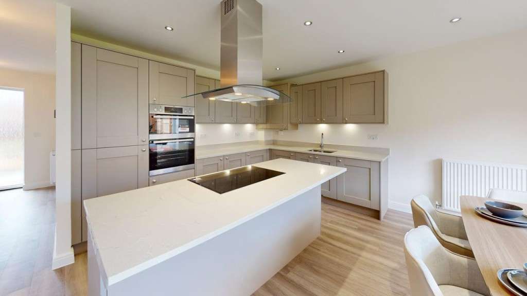 Property photo 3 of 11