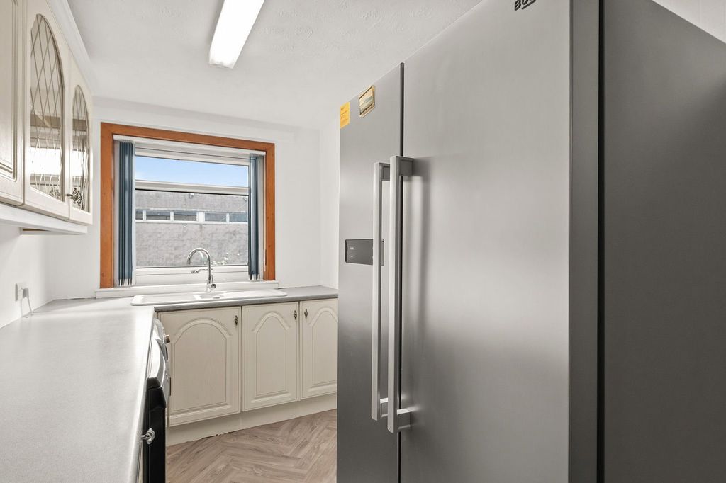 Additional image 7 of 2 bed maisonette for saleYork Lane, Grangemouth FK3