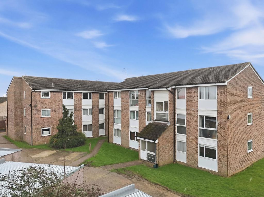 Property photo 1 of 12