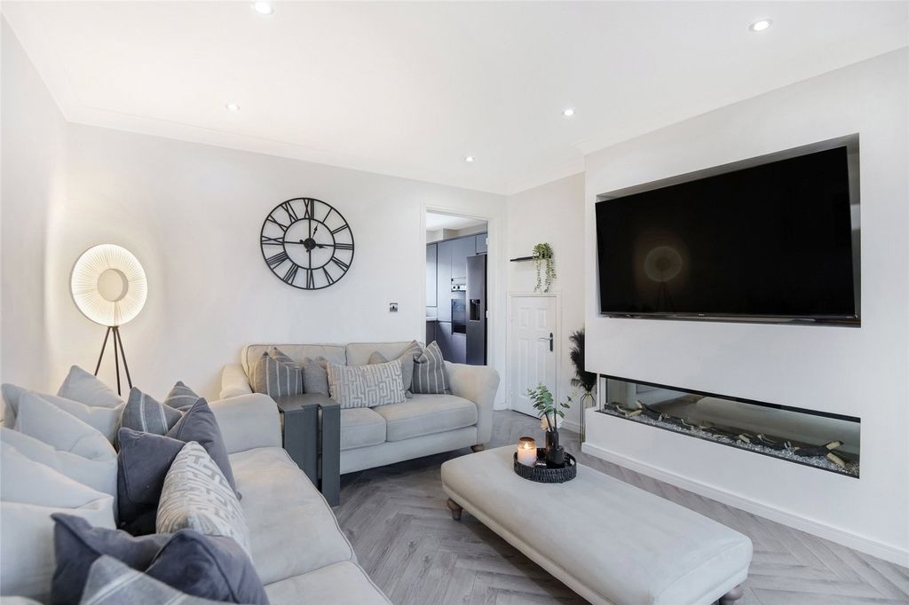 Property photo 3 of 24 Picture No. 29