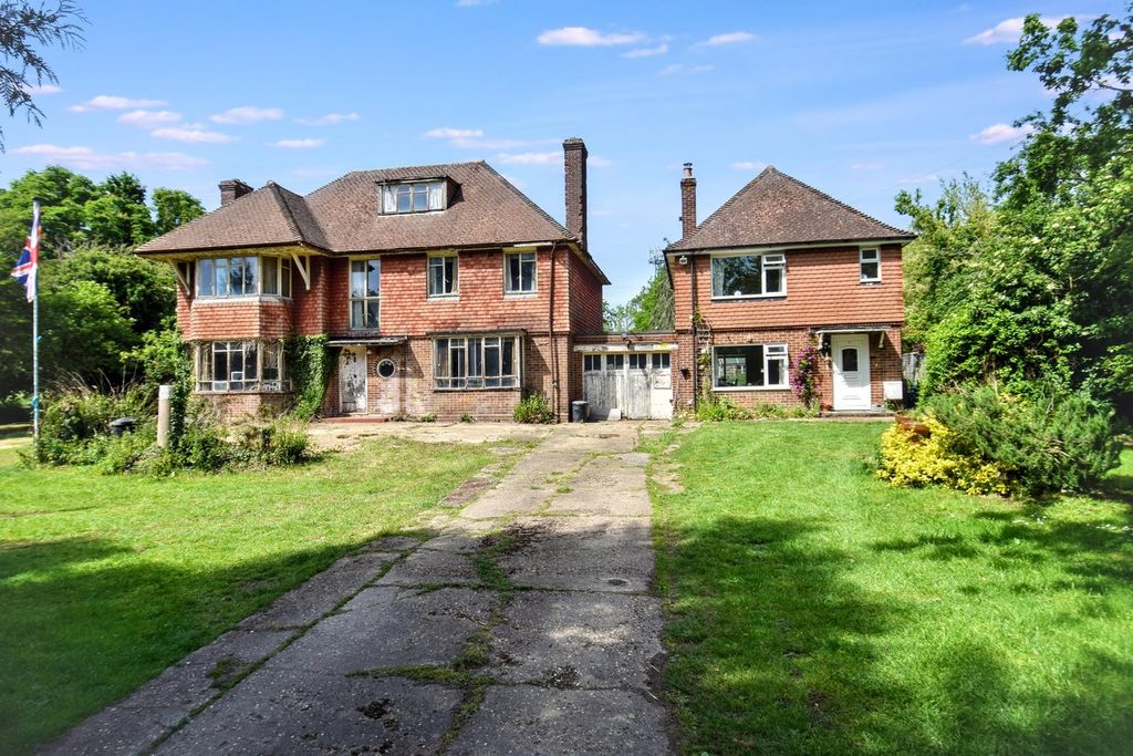 Property photo 1 of 25