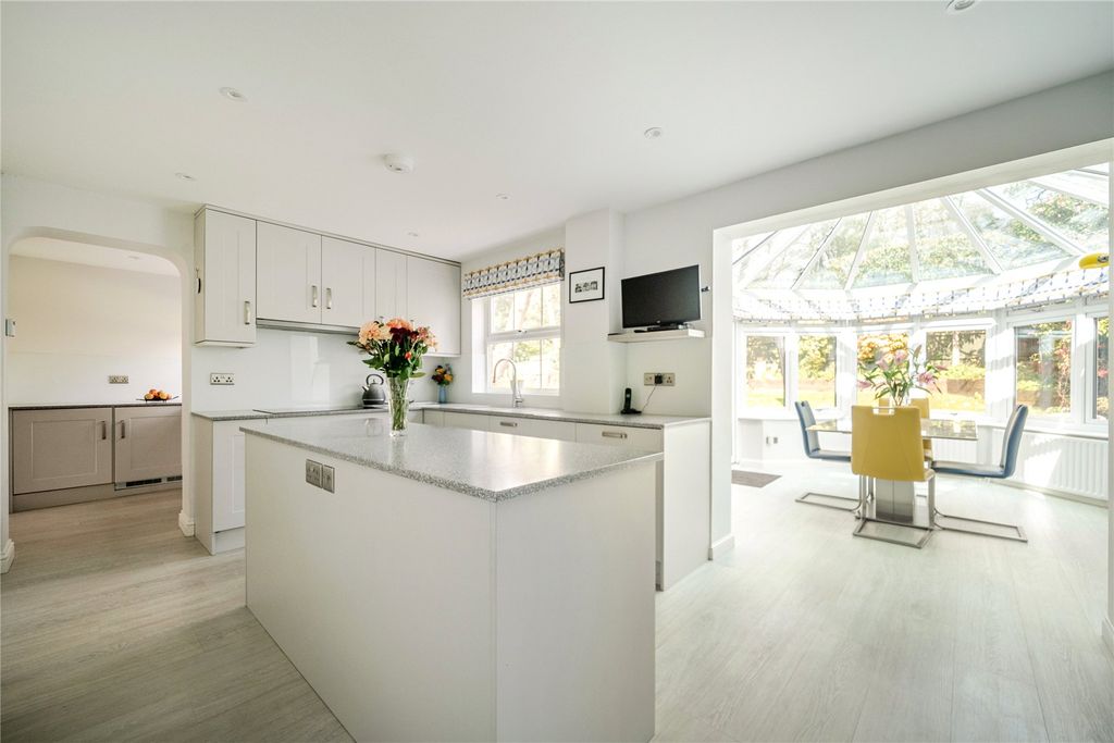 Additional image 6 of 4 bed detached house for saleHaslemere, Surrey GU27