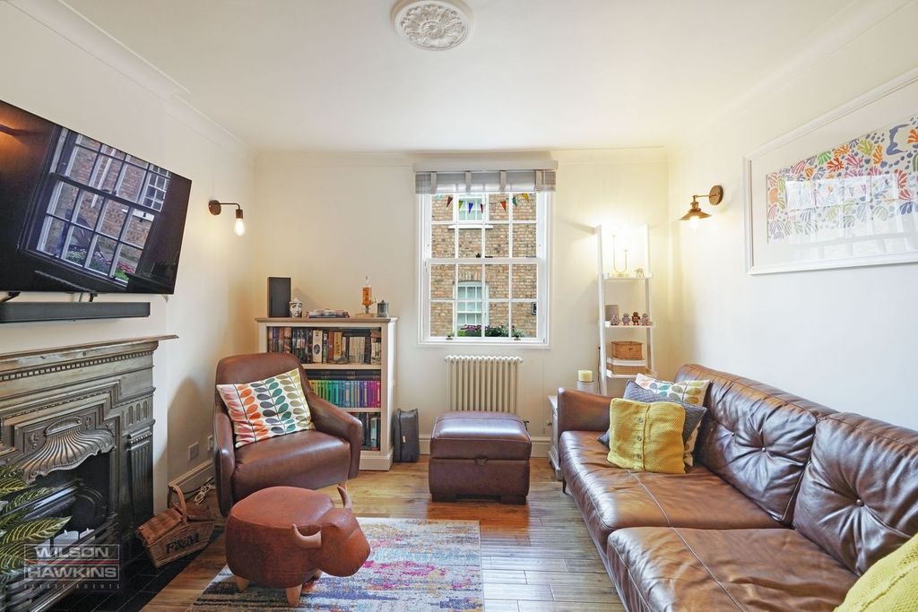 Property photo 2 of 12