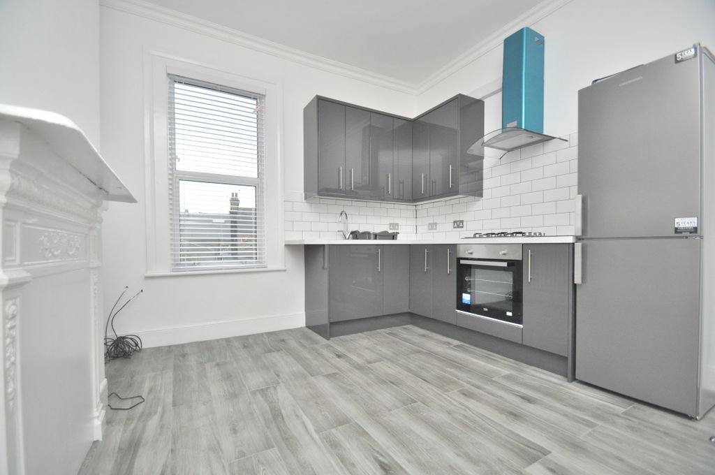 Property photo 1 of 4
