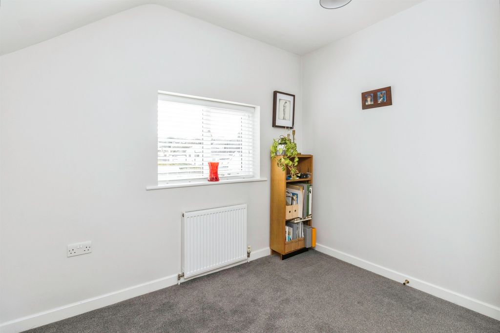 Additional image 13 of 2 bed flat for saleHigh Street, Dawlish EX7