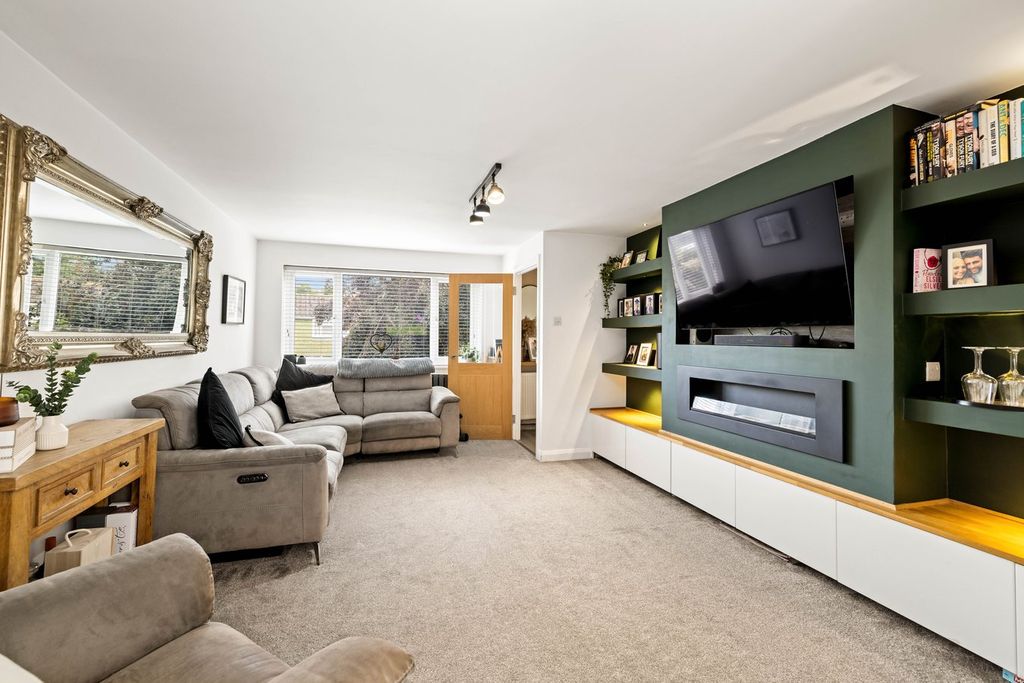 Property photo 2 of 16