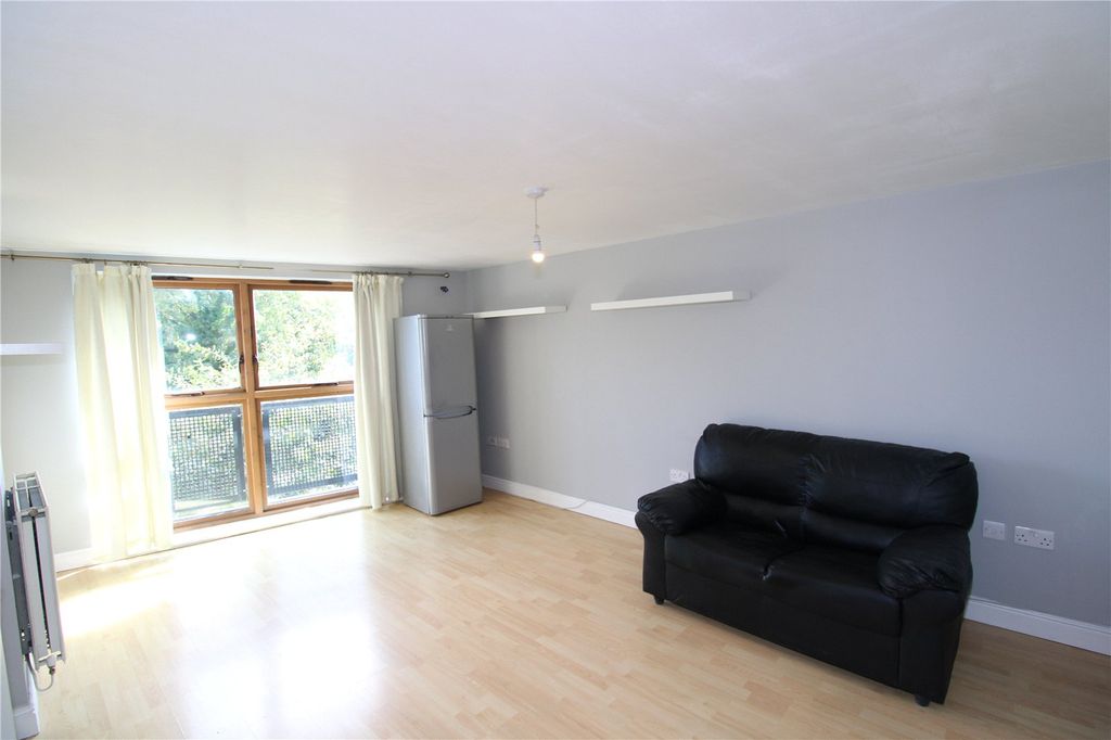 Property photo 3 of 5 Picture No. 04