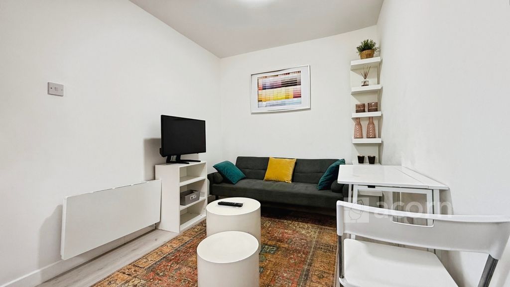 Property photo 2 of 6 8749Aeff--43Ac-94...