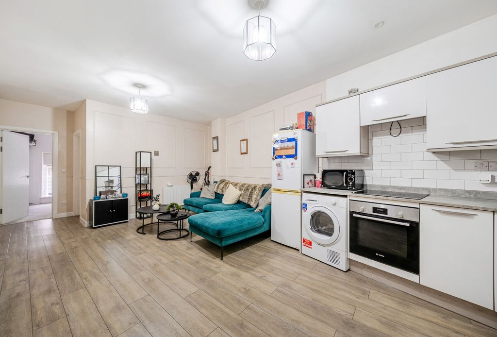 Property photo 3 of 13 1409398-6-6985d86...