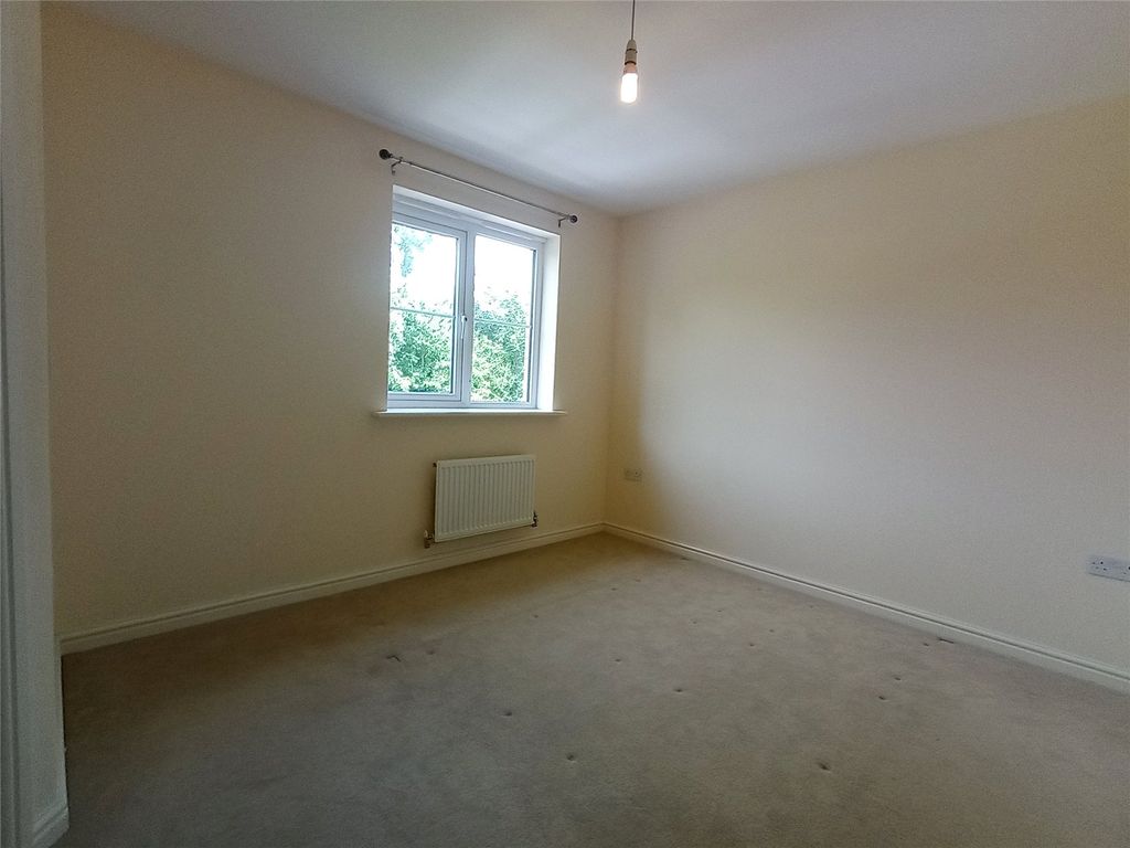 Property photo 3 of 23 Picture No. 02