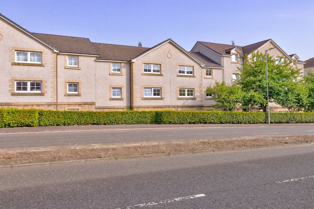 Property photo 1 of 17 External