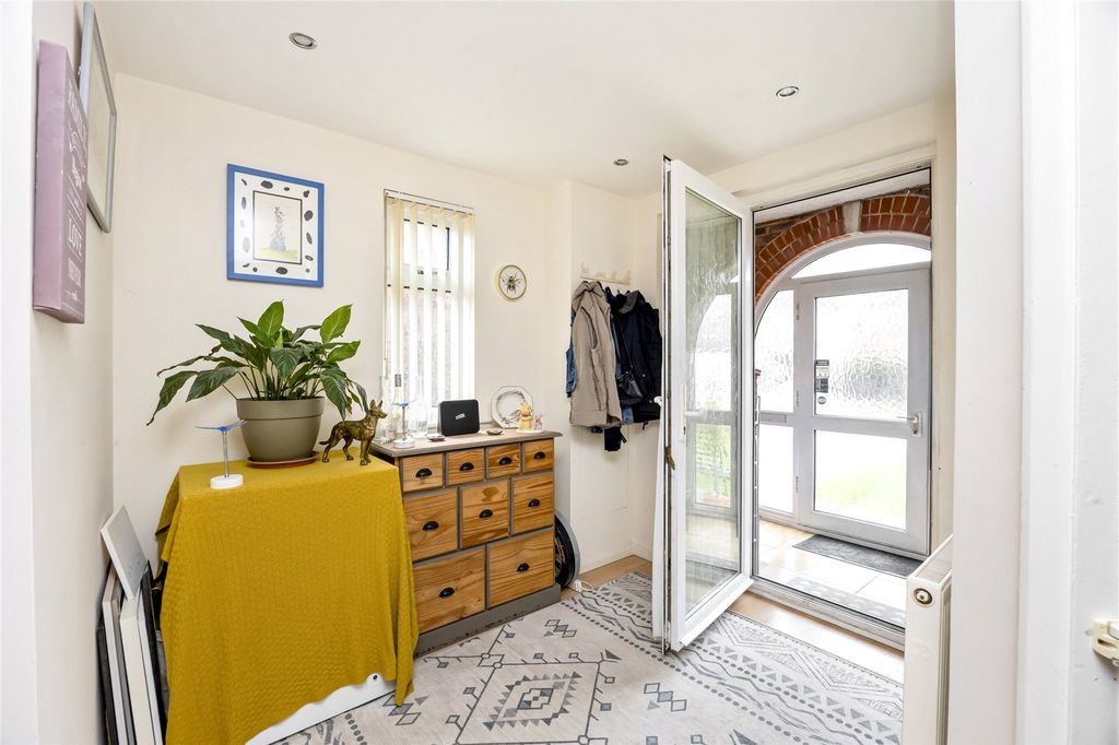 Property photo 2 of 22 Picture No. 02