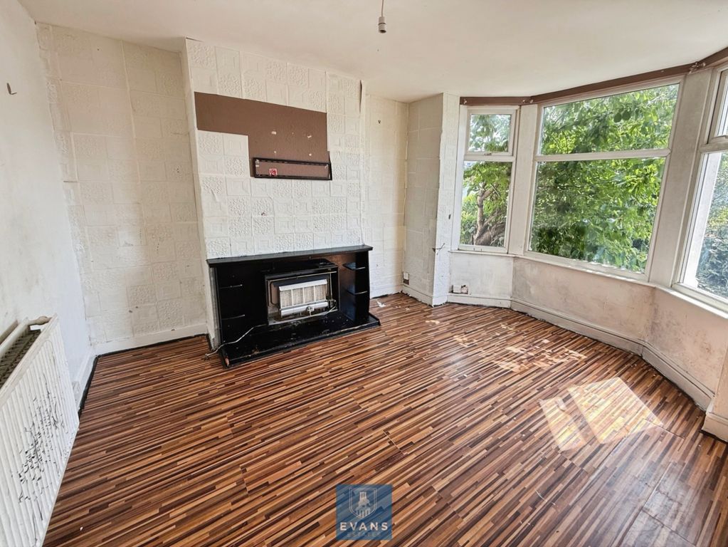 Property photo 2 of 10 Lounge