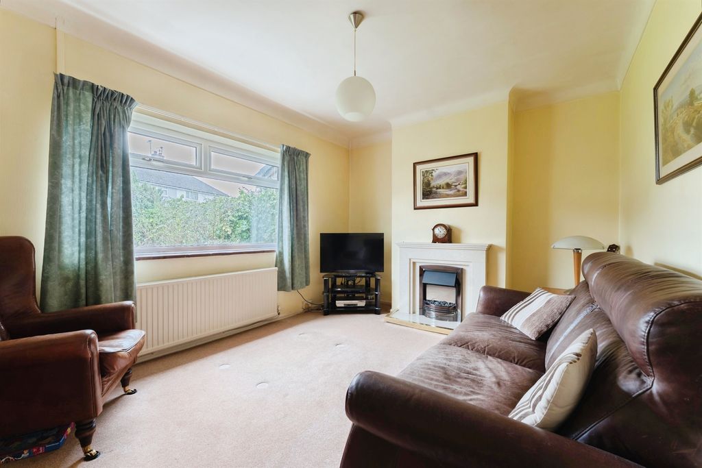 Property photo 3 of 18