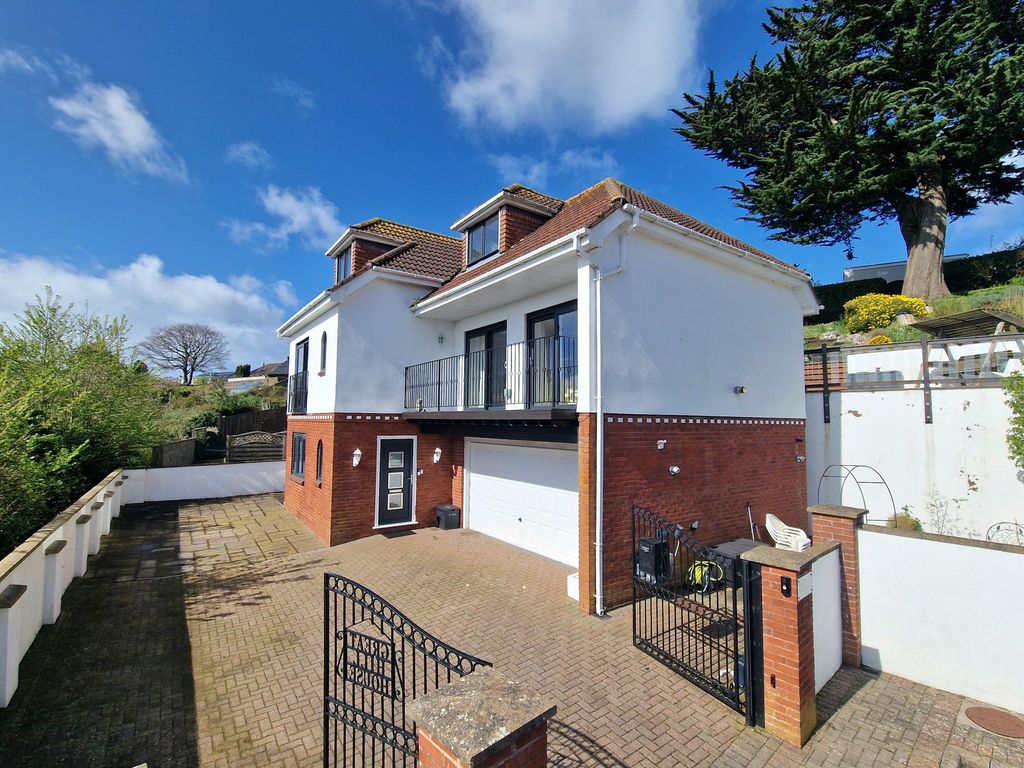 Property photo 1 of 34