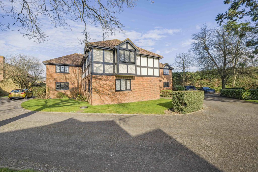 Property photo 1 of 12