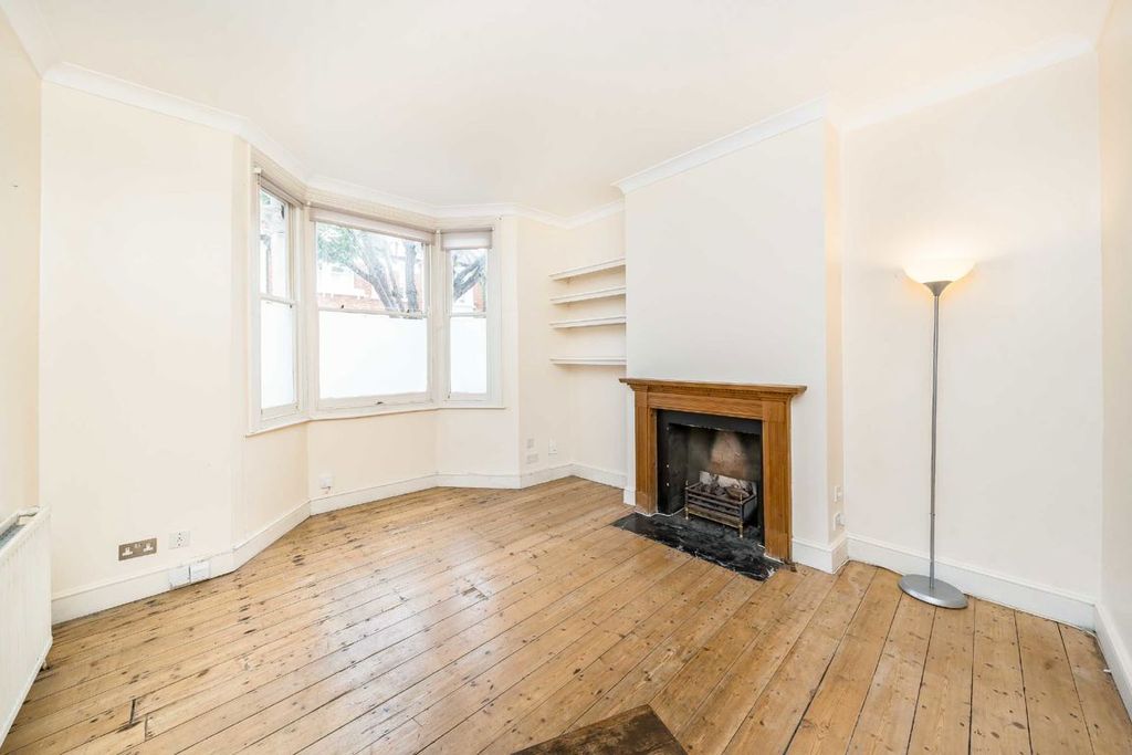 Property photo 2 of 6