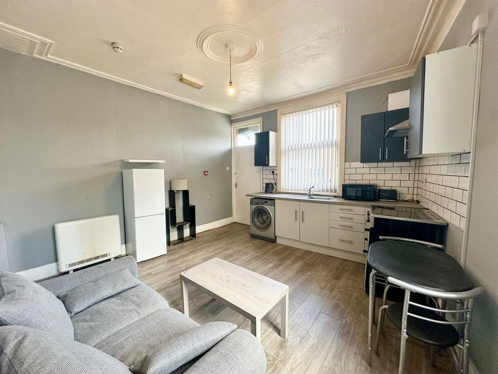 Property photo 1 of 9 Image