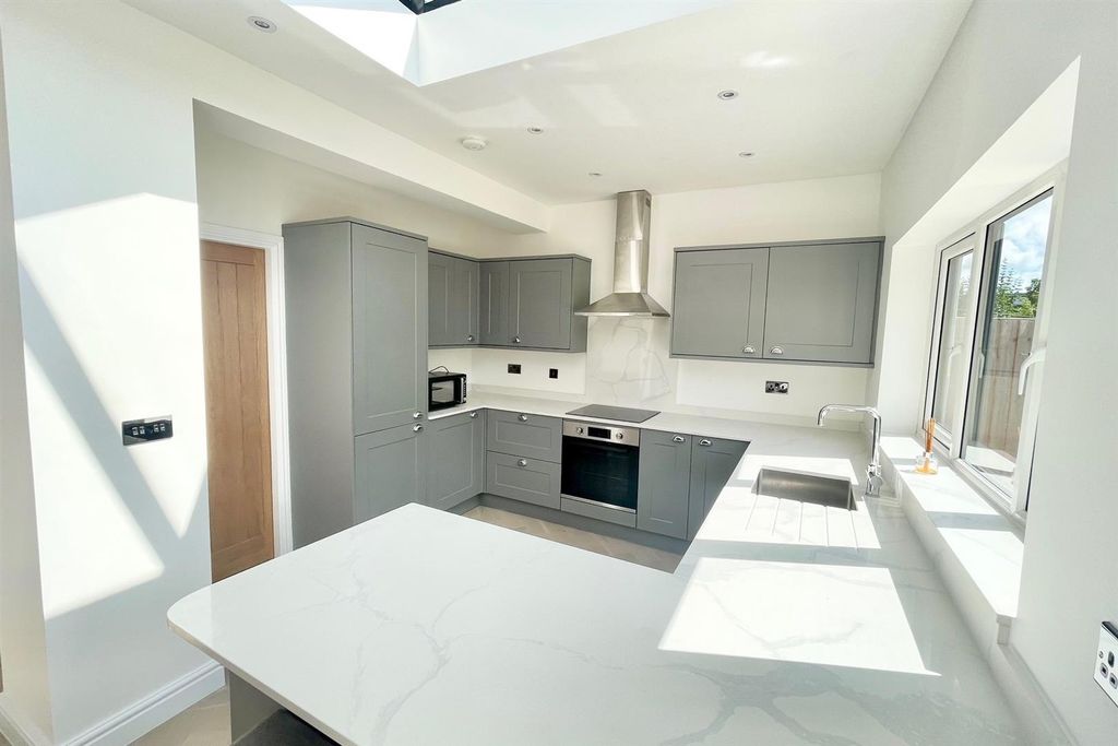 Property photo 2 of 20 Kitchen1.Jpg