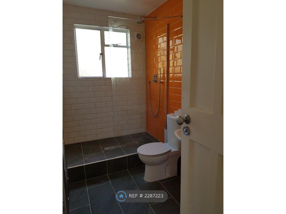 Property photo 3 of 6 Bathroom
