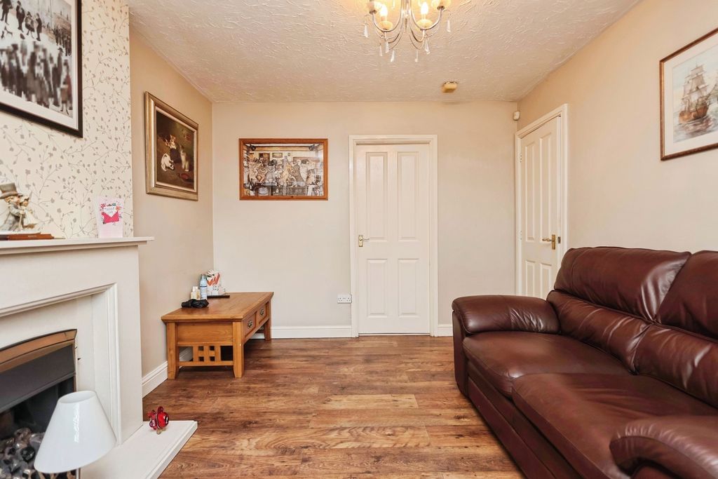 Property photo 2 of 20 Pbox-Img.Jpg