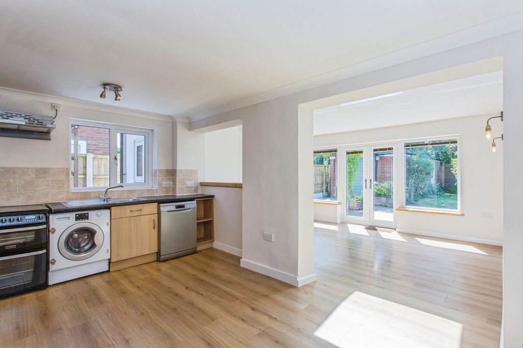 Property photo 2 of 20 Kitchen Diner