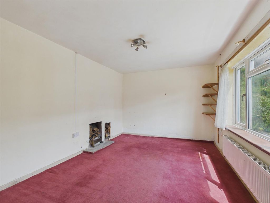Property photo 3 of 18 Cam03972G0-Pr0398-Still002.Jpg