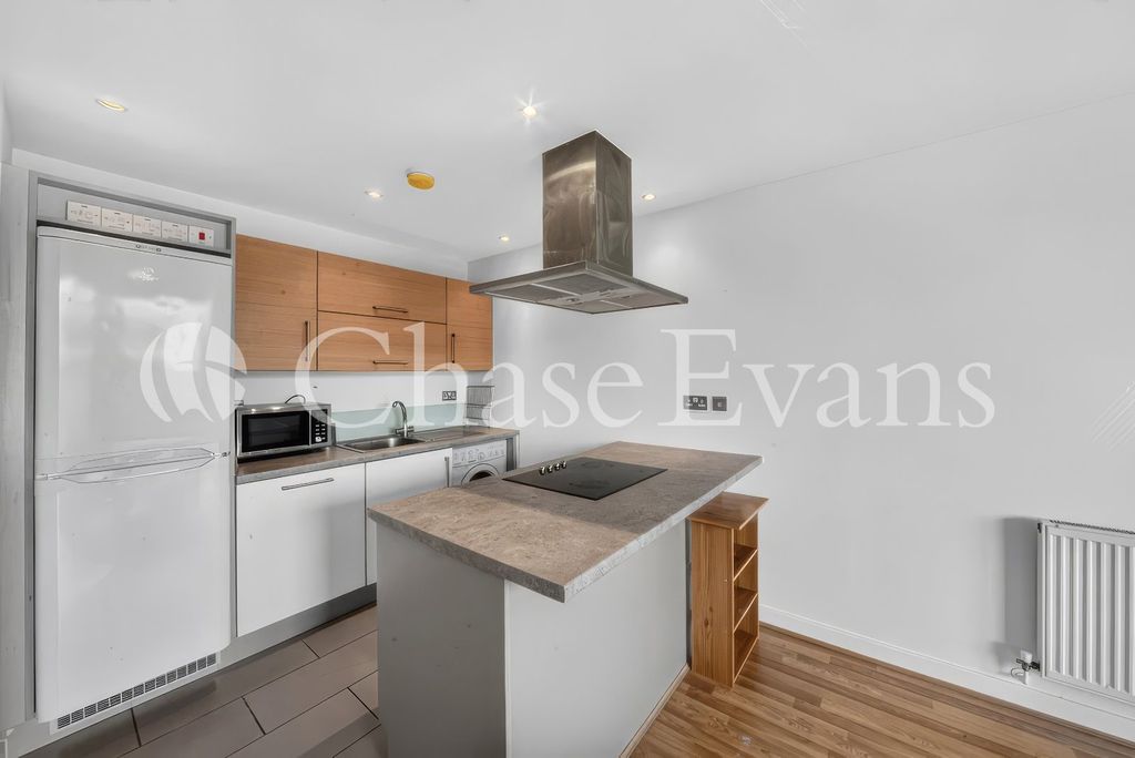 Property photo 3 of 12 Living