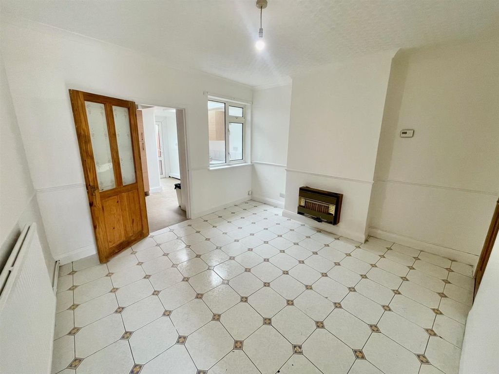 Property photo 2 of 9 Dining Room 2.Jpg