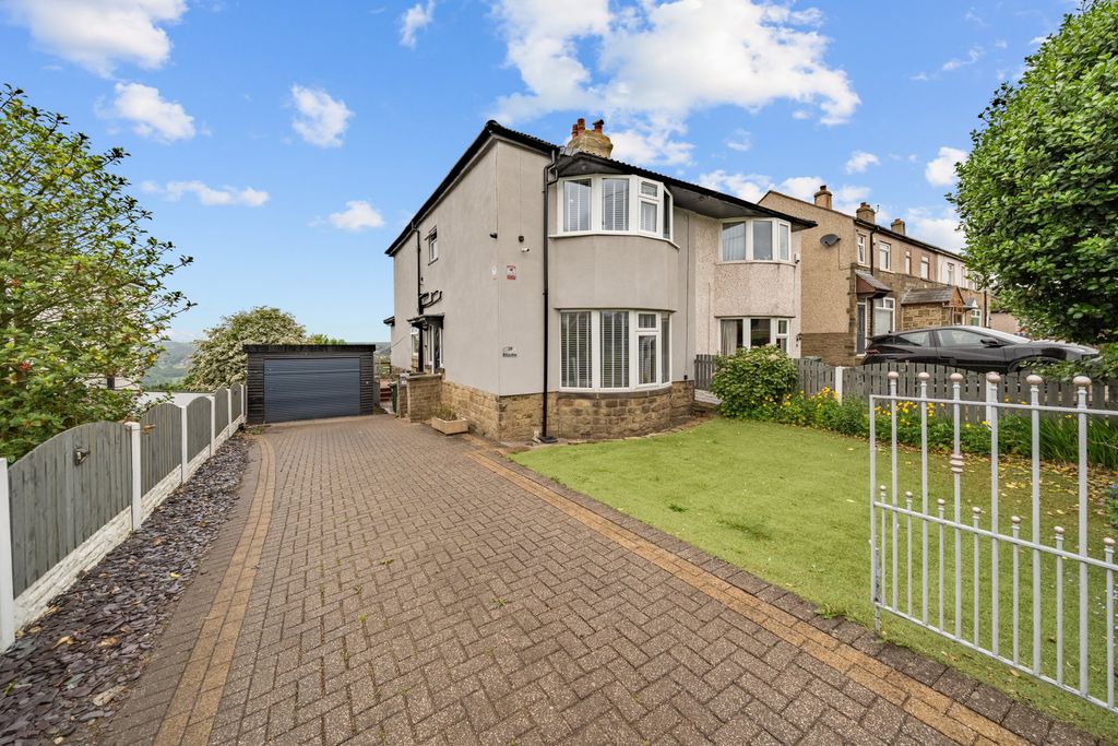 Property photo 1 of 34
