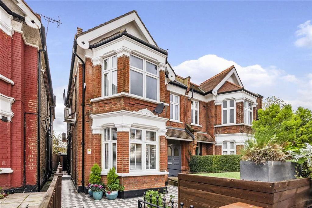 Property photo 1 of 8